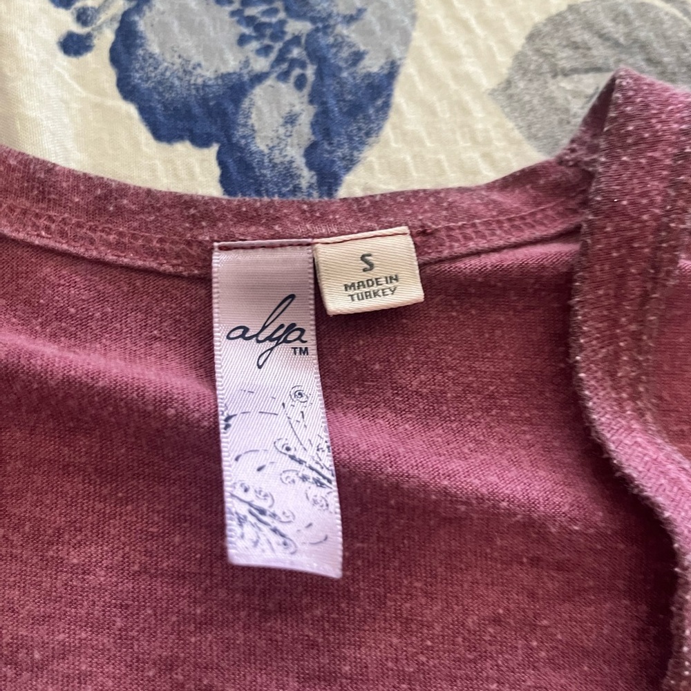 Alfa Burgundy Top
